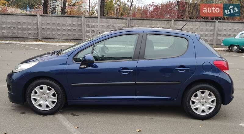 Хэтчбек Peugeot 207 2010 в Киеве фото 13 Хэтчбек Peugeot 207 2010 в Киеве