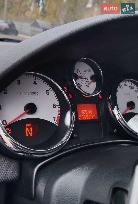 Хэтчбек Peugeot 207 2010 в Киеве фото 17 Хэтчбек Peugeot 207 2010 в Киеве