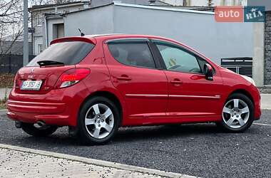 Хэтчбек Peugeot 207 2012 в Киеве