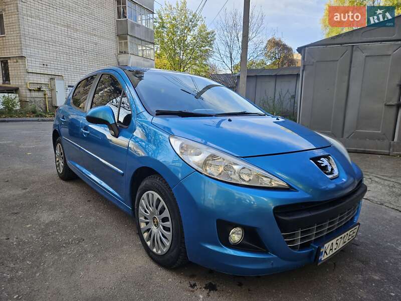 Peugeot 207 2011