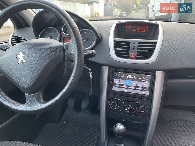 Хэтчбек Peugeot 207 2012 в Киеве фото 14 Хэтчбек Peugeot 207 2012 в Киеве