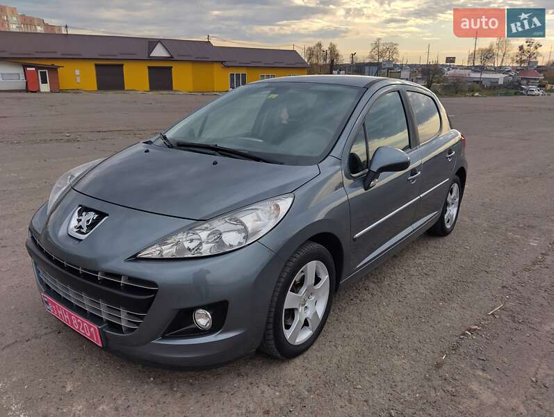 Peugeot 207 2011 Peugeot 207 2011