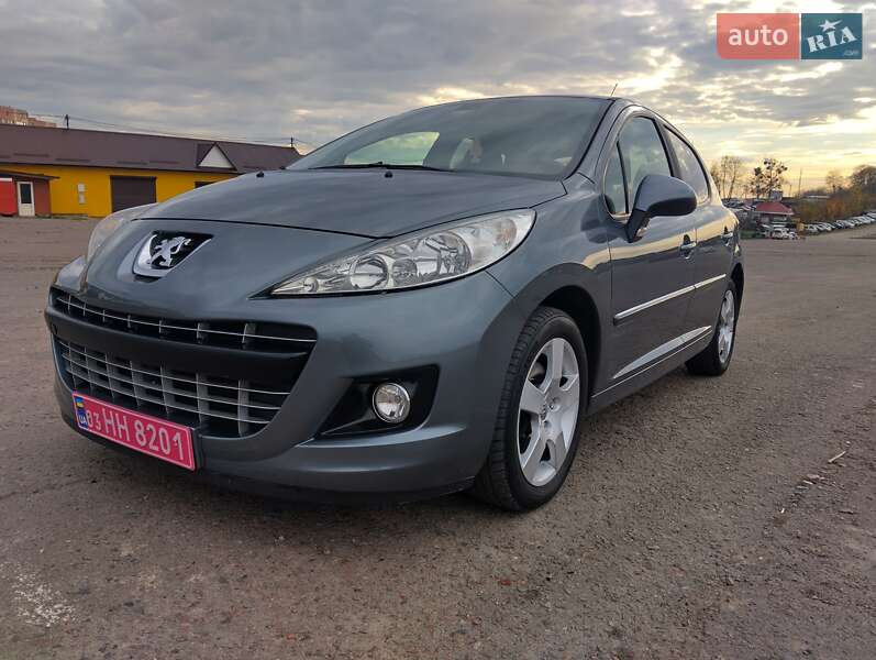 Peugeot 207 2011