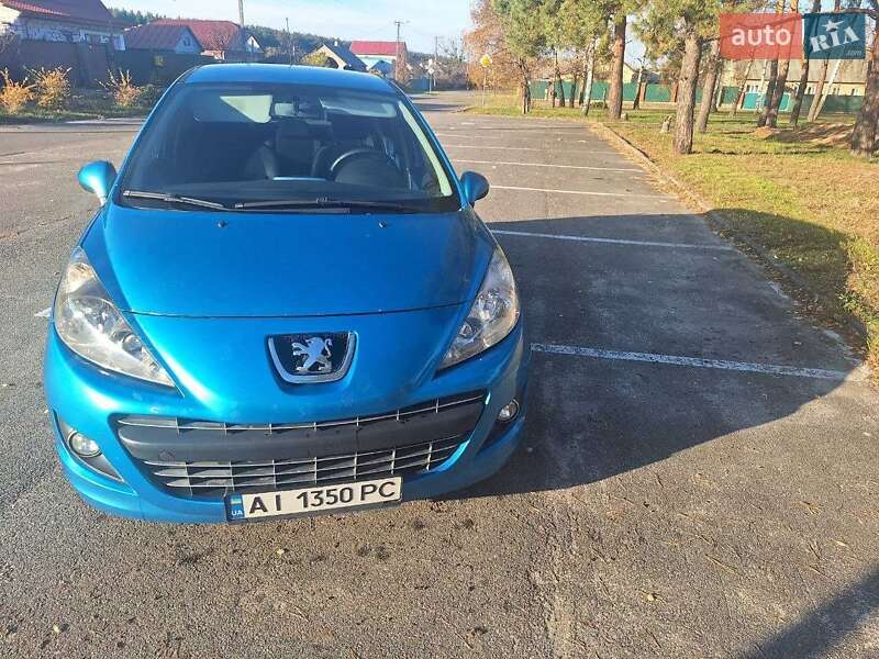 Peugeot 207 2011 Peugeot 207 2011