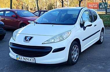 Хэтчбек Peugeot 207 2008 в Киеве