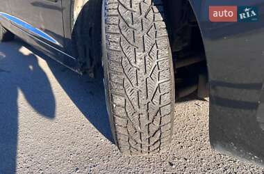 Хетчбек Peugeot 207 2009 в Волочиську