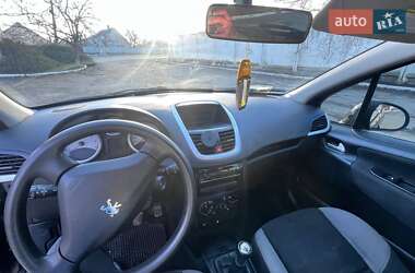 Хетчбек Peugeot 207 2009 в Волочиську