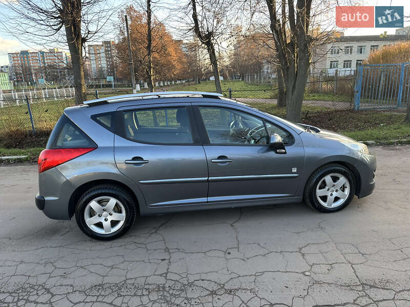 Універсал Peugeot 207 2011 в Житомирі