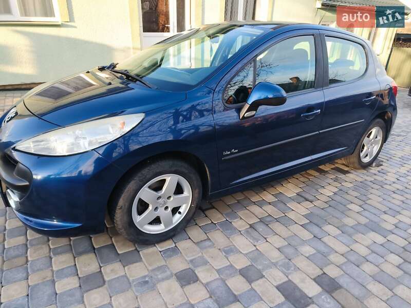 Хэтчбек Peugeot 207 2008 в Самборе