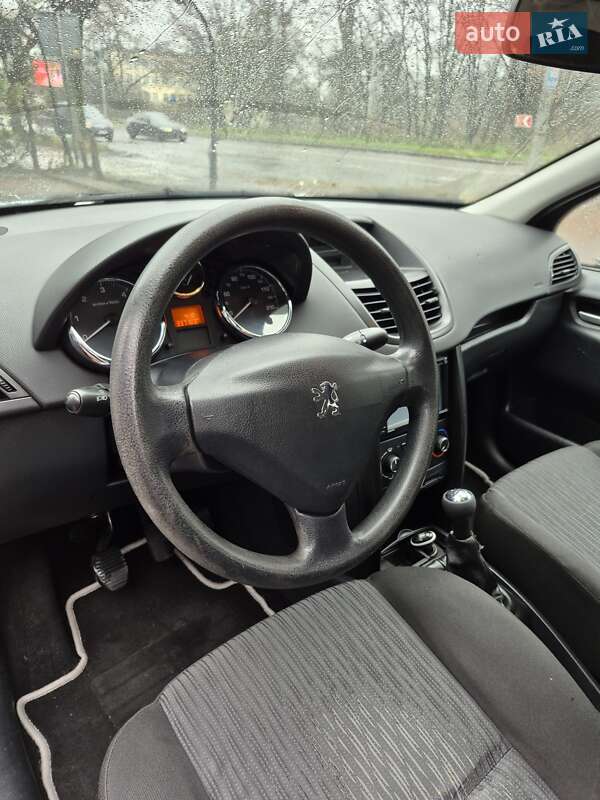 Універсал Peugeot 207 2011 в Львові