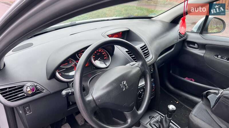 Хэтчбек Peugeot 207 2008 в Житомире фото 8 Хэтчбек Peugeot 207 2008 в Житомире