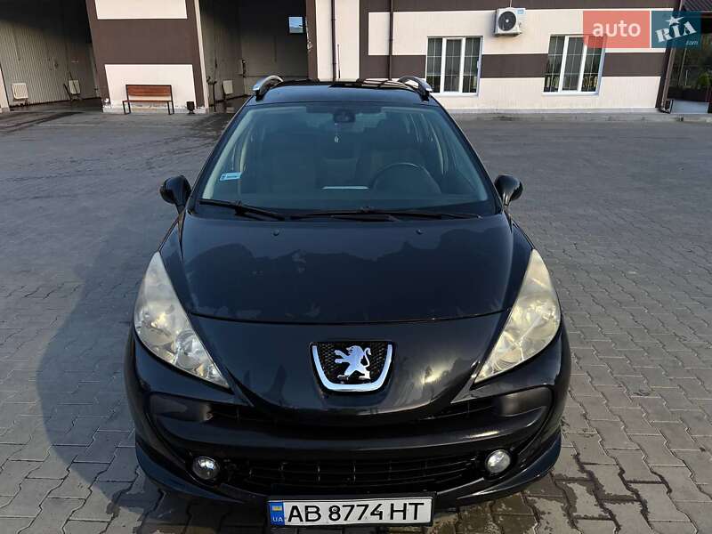 Хэтчбек Peugeot 207 2008 в Могилев-Подольске