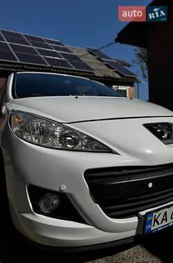 Хэтчбек Peugeot 207 2011 в Кропивницком