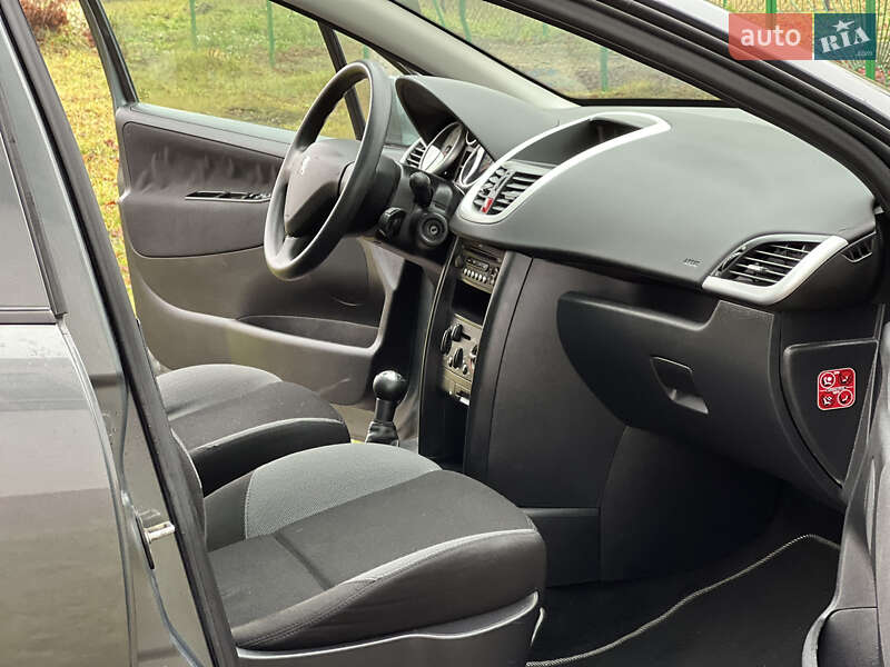 Универсал Peugeot 207 2009 в Вапнярке