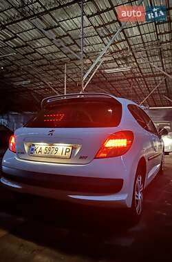 Хетчбек Peugeot 207 2009 в Сумах