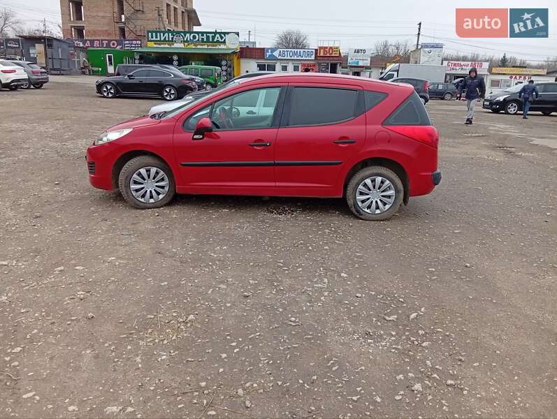 Универсал Peugeot 207 2010 в Теребовле