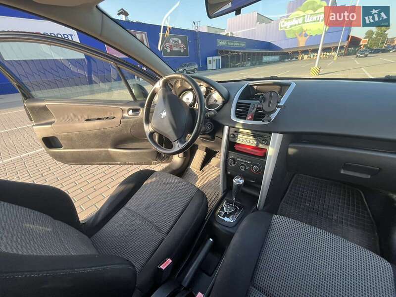 Хетчбек Peugeot 207 2009 в Тернополі