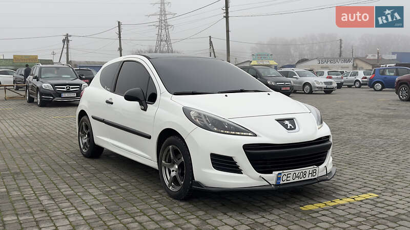 Хетчбек Peugeot 207 2010 в Чернівцях фото Хетчбек Peugeot 207 2010 в Чернівцях