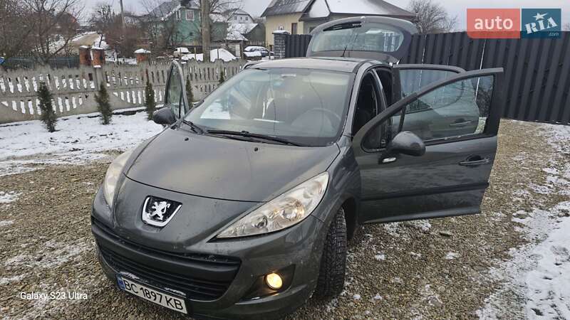 Хэтчбек Peugeot 207 2010 в Стрые