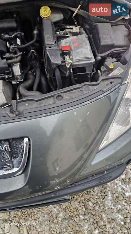 Хэтчбек Peugeot 207 2010 в Стрые