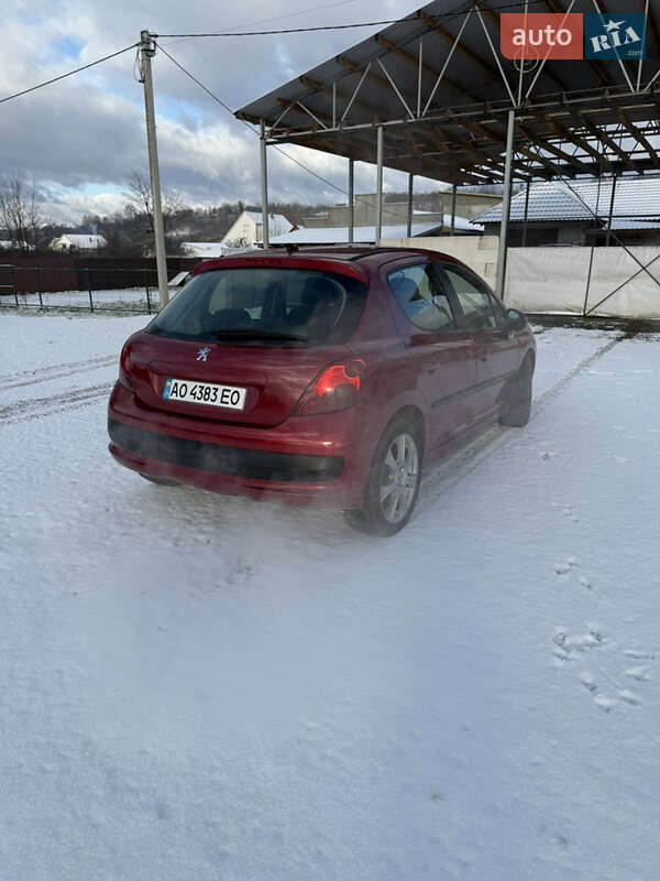 Хэтчбек Peugeot 207 2008 в Белках