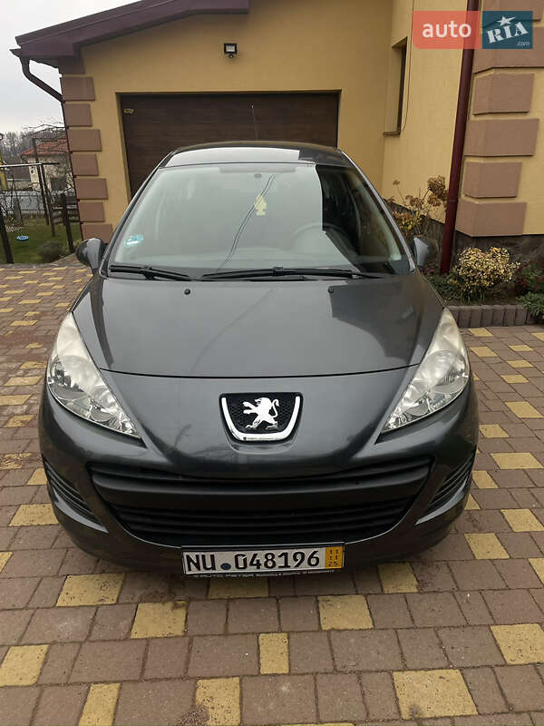Хэтчбек Peugeot 207 2011 в Львове