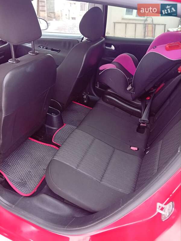 Универсал Peugeot 207 2010 в Теребовле