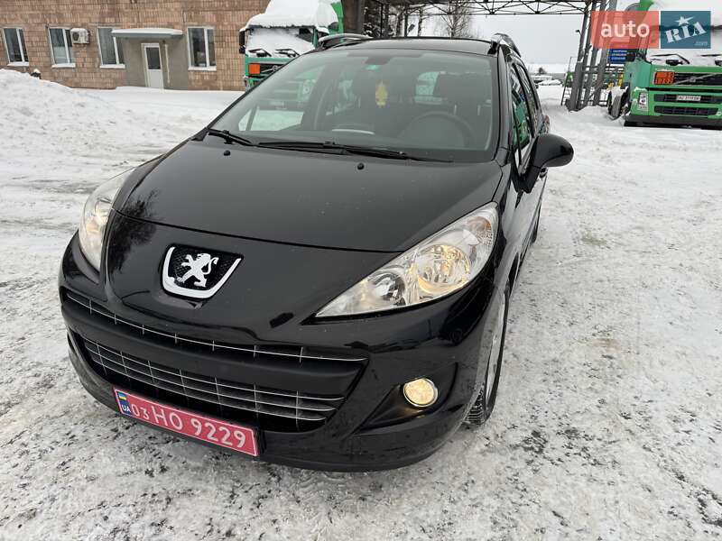 Универсал Peugeot 207 2011 в Луцке