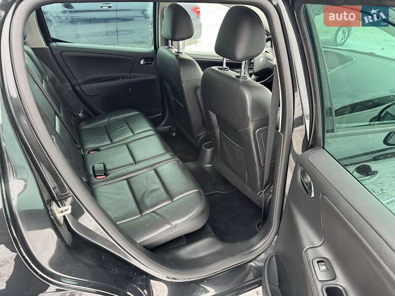 Универсал Peugeot 207 2011 в Луцке