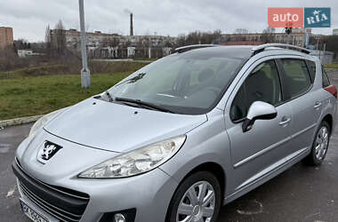Хэтчбек Peugeot 207 2011 в Ровно