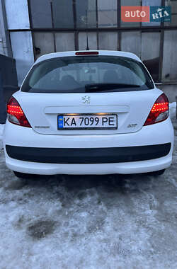 Хэтчбек Peugeot 207 2011 в Львове