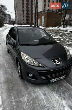 Хэтчбек Peugeot 207 2010 в Дрогобыче