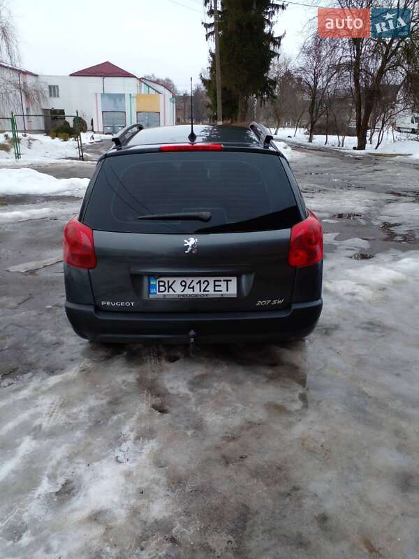 Универсал Peugeot 207 2009 в Оженине