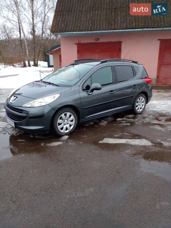 Универсал Peugeot 207 2009 в Оженине