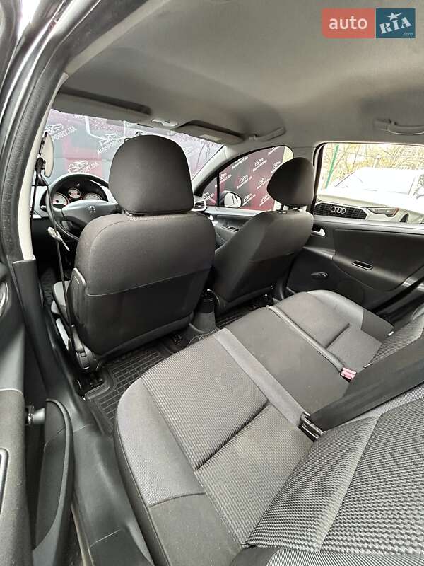 Хэтчбек Peugeot 207 2010 в Сумах