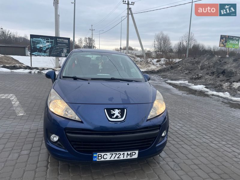 Хэтчбек Peugeot 207 2010 в Львове