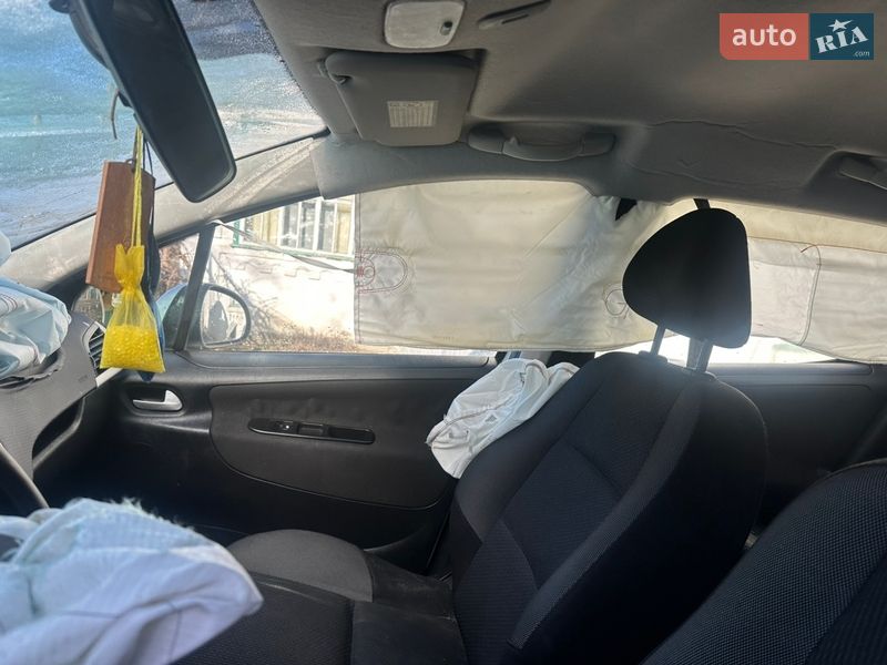 Хэтчбек Peugeot 207 2010 в Умани