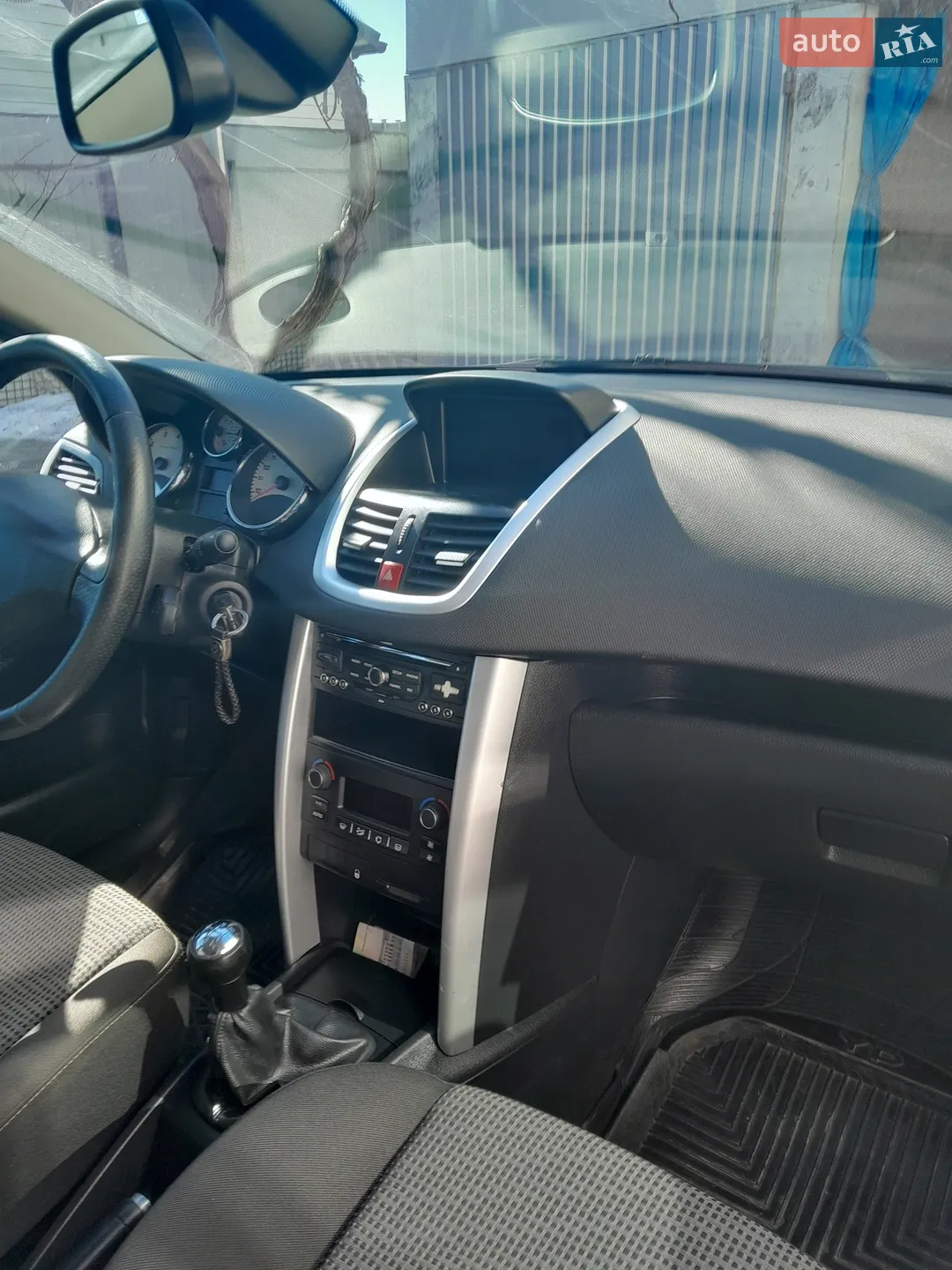 2010 Peugeot 207 - мініатюра 3