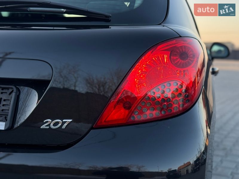 Хетчбек Peugeot 207 2006 в Рівному