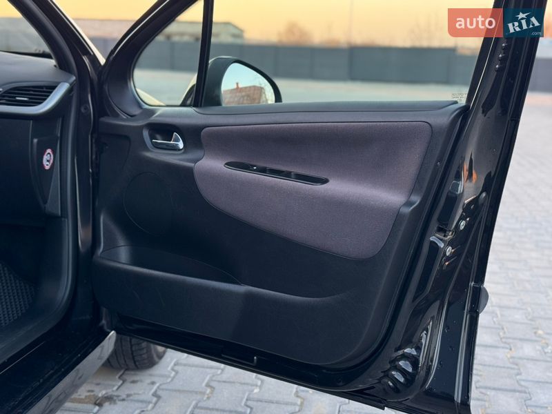 Хетчбек Peugeot 207 2006 в Рівному