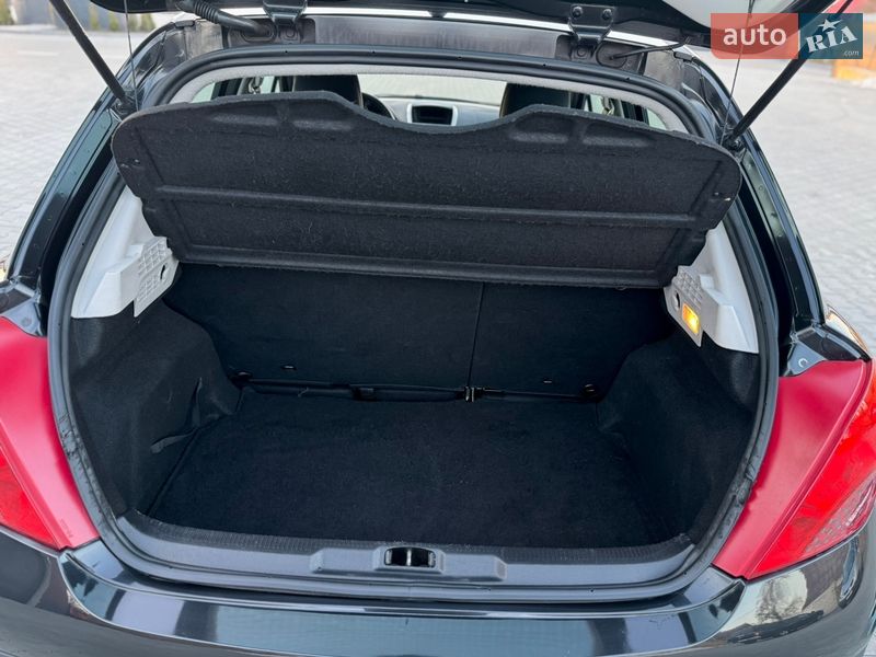 Хетчбек Peugeot 207 2006 в Рівному