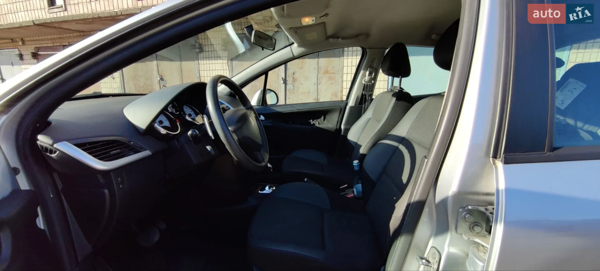 2010 Peugeot 207 - мініатюра 5