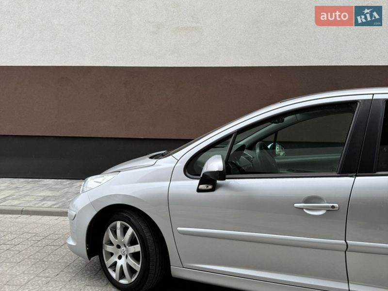 Хэтчбек Peugeot 207 2007 в Львове
