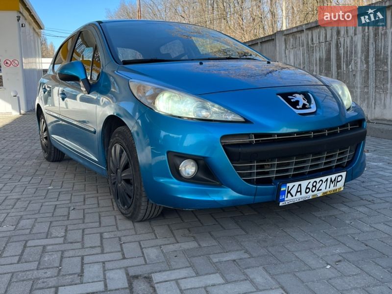 Хэтчбек Peugeot 207 2011 в Запорожье