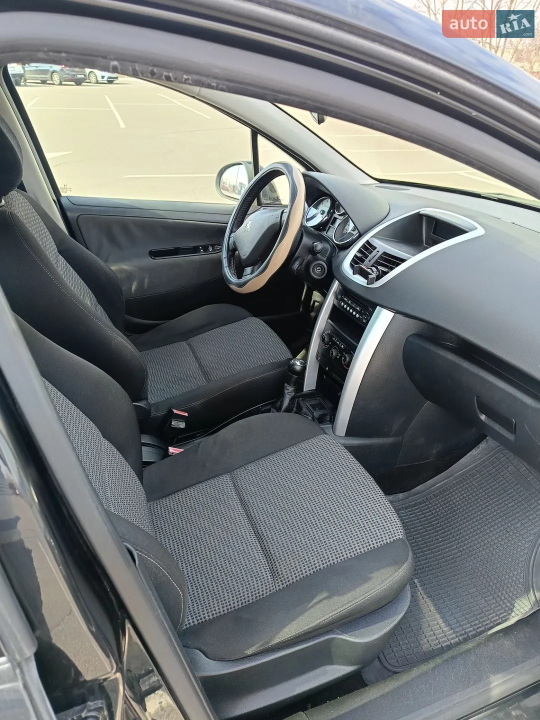 2010 Peugeot 207 - мініатюра 2