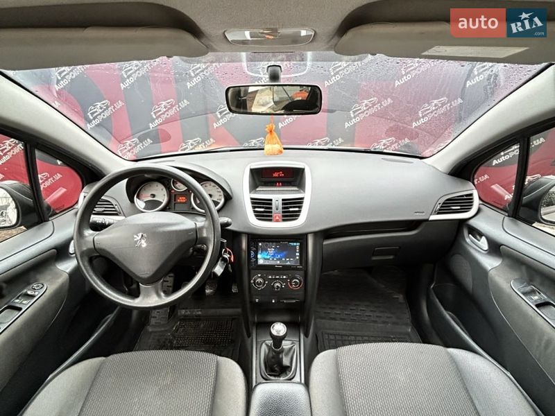 Хетчбек Peugeot 207 2010 в Сумах
