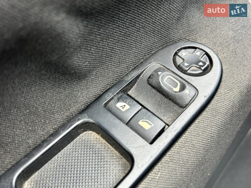 Хетчбек Peugeot 207 2010 в Сумах