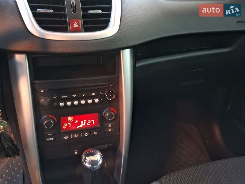 Хэтчбек Peugeot 207 2012 в Киеве фото 9 Хэтчбек Peugeot 207 2012 в Киеве