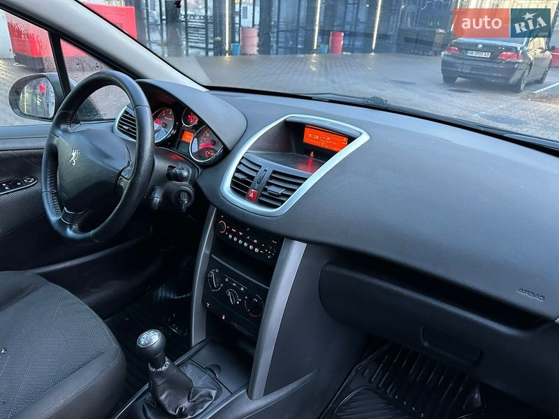 Универсал Peugeot 207 2009 в Ровно