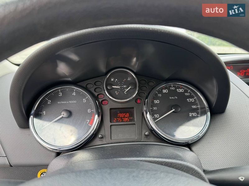 Универсал Peugeot 207 2011 в Киеве